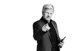 Oliver Kahn pointing at the camera 